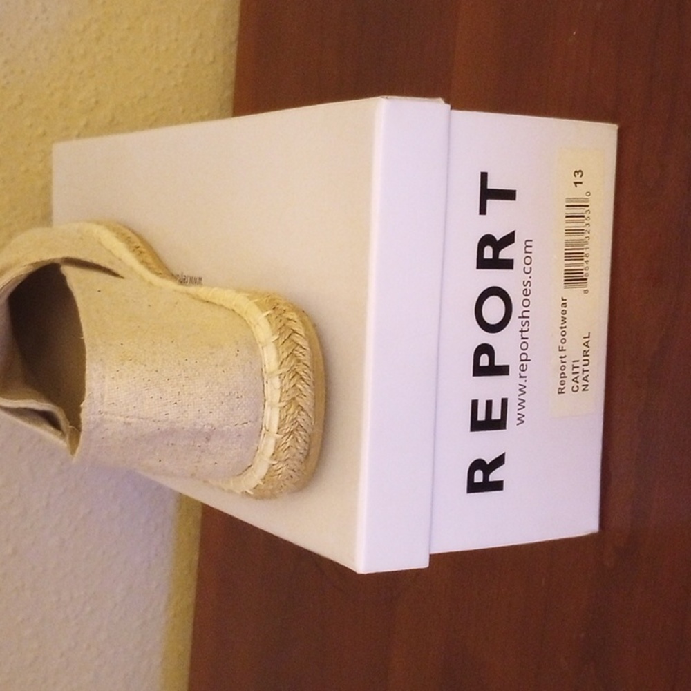 Shoe - Picture 4 of 6